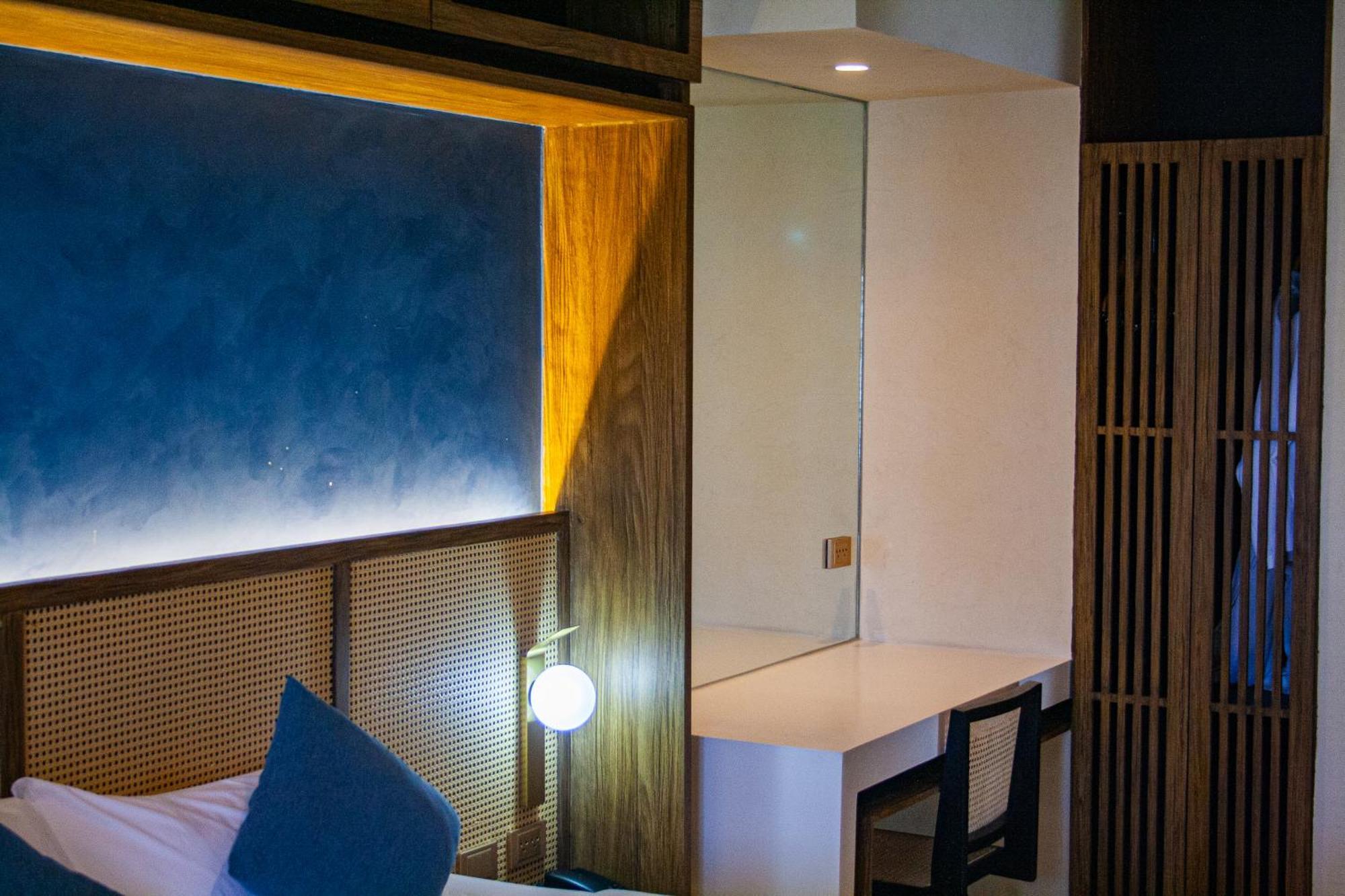 Elijah Hotel Dasmarinas Extérieur photo