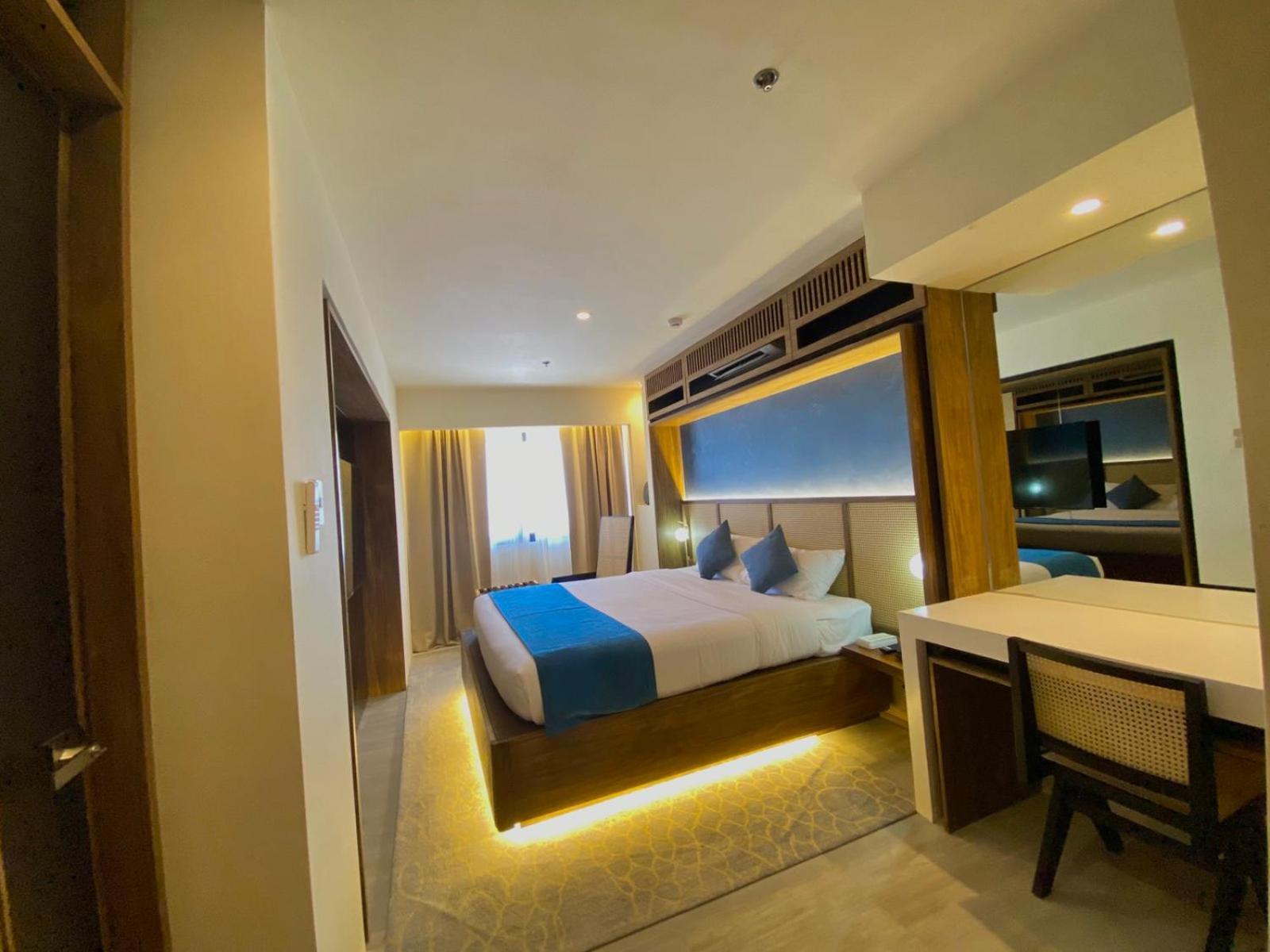 Elijah Hotel Dasmarinas Extérieur photo