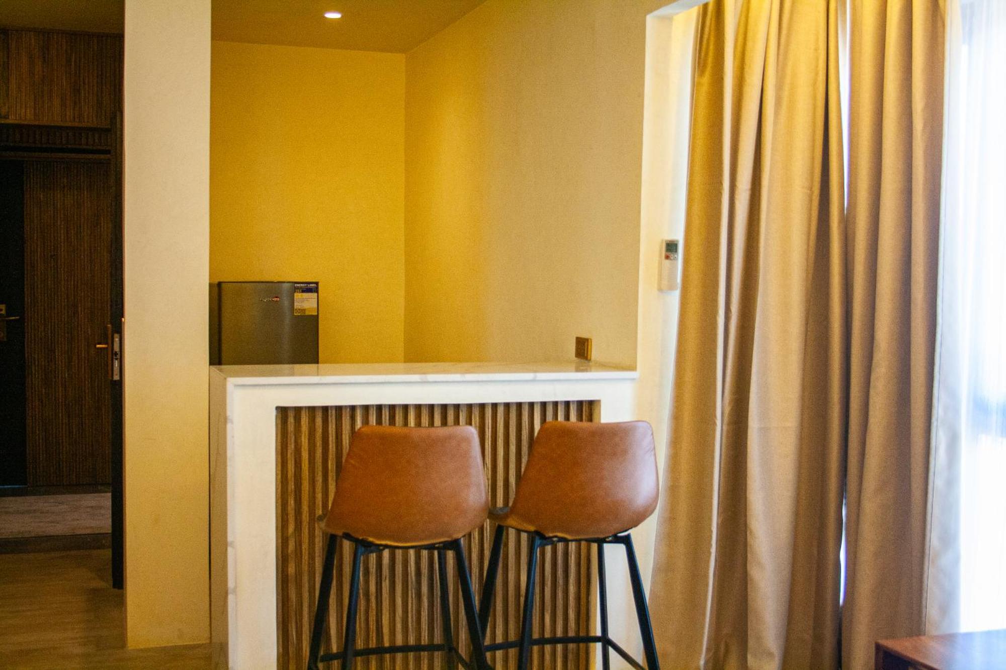 Elijah Hotel Dasmarinas Extérieur photo