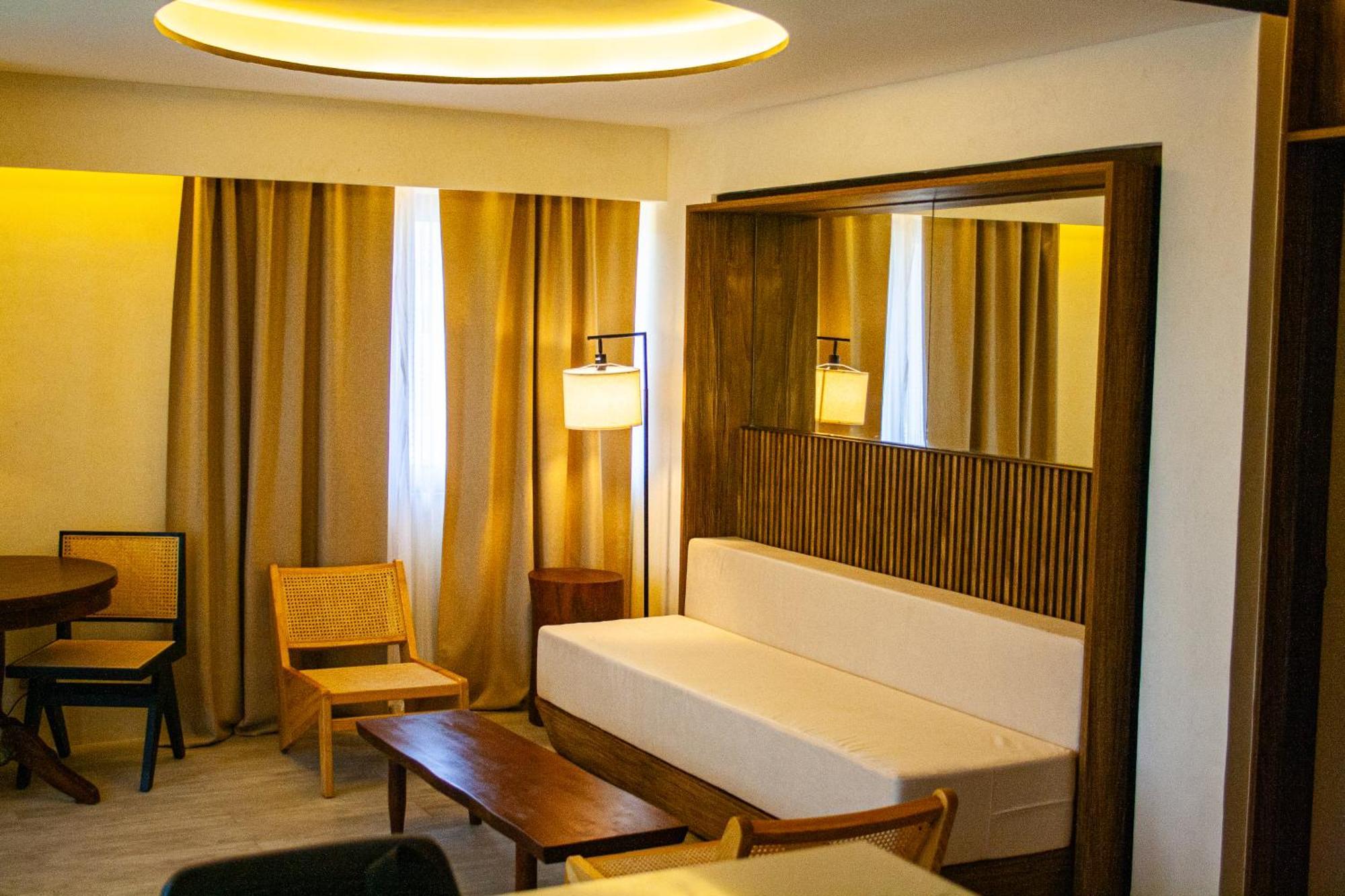 Elijah Hotel Dasmarinas Extérieur photo